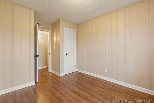 572 Eastside Avenue, Sellersburg, IN 47172