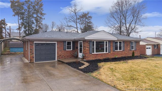 572 Eastside Avenue, Sellersburg, IN 47172