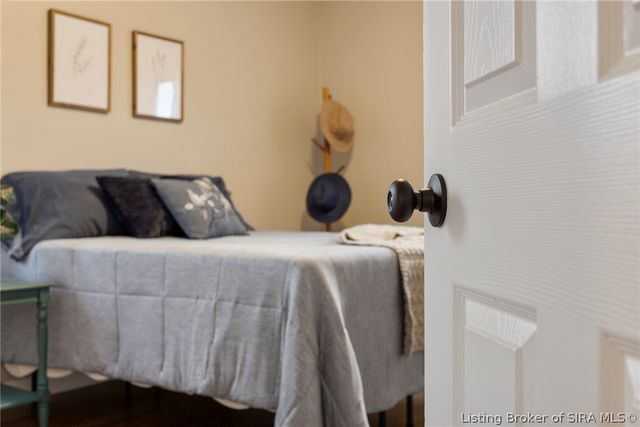 572 Eastside Avenue, Sellersburg, IN 47172