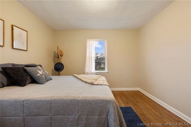 572 Eastside Avenue, Sellersburg, IN 47172