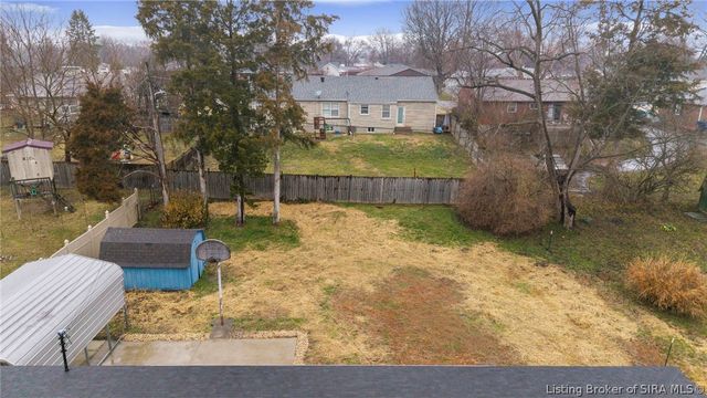 572 Eastside Avenue, Sellersburg, IN 47172