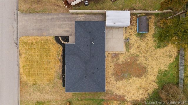 572 Eastside Avenue, Sellersburg, IN 47172