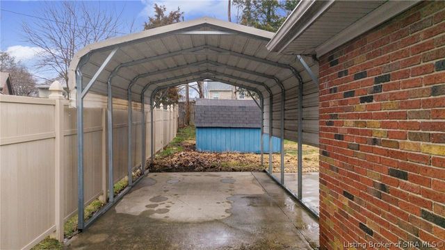 572 Eastside Avenue, Sellersburg, IN 47172