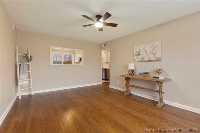 572 Eastside Avenue, Sellersburg, IN 47172