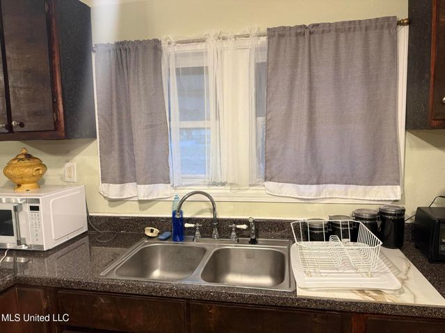 4301 Palmetto Street, Moss Point, MS 39563