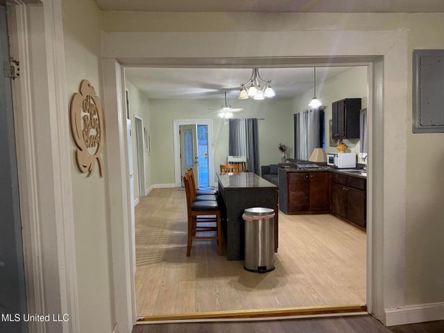 4301 Palmetto Street, Moss Point, MS 39563