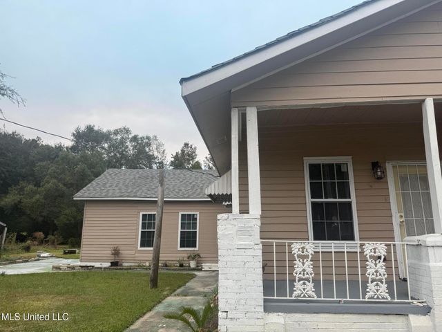 4301 Palmetto Street, Moss Point, MS 39563