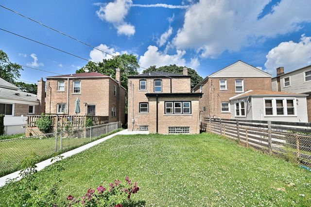 8621 S Dante Avenue, Chicago, IL 60619