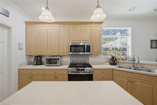 272 Victoria Circle, Madison, NC 27025