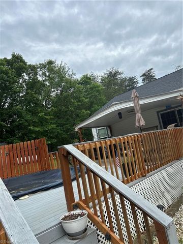 272 Victoria Circle, Madison, NC 27025