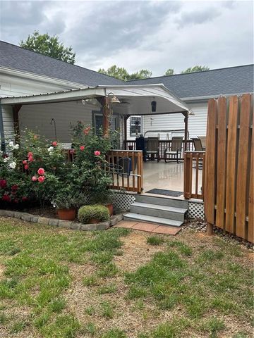 272 Victoria Circle, Madison, NC 27025
