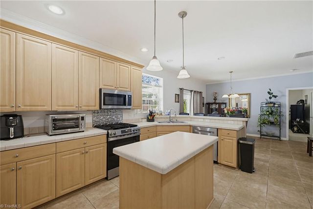 272 Victoria Circle, Madison, NC 27025
