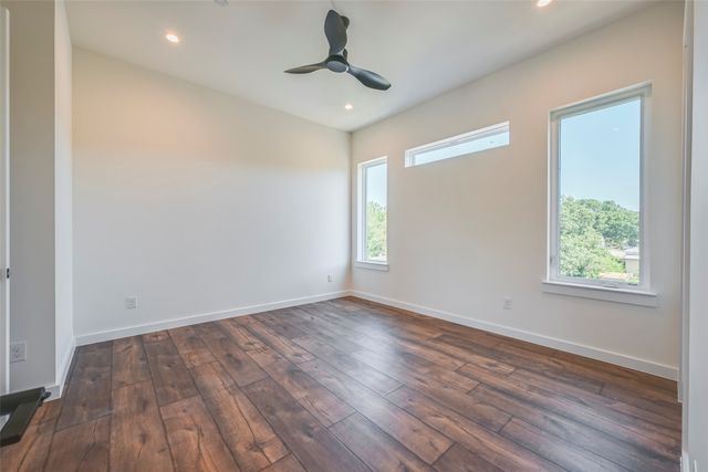 2247 Mail Avenue 103, Dallas, TX 75235