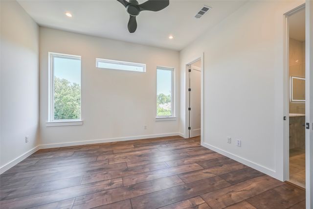 2247 Mail Avenue 103, Dallas, TX 75235