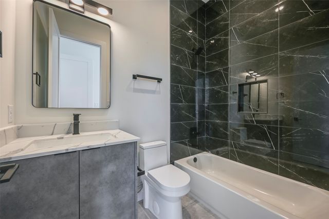 2247 Mail Avenue 103, Dallas, TX 75235