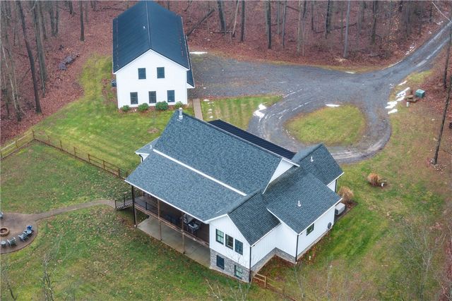 103 Silver Oak Ln, Slippery Rock Twp, PA 16057