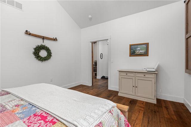 103 Silver Oak Ln, Slippery Rock Twp, PA 16057