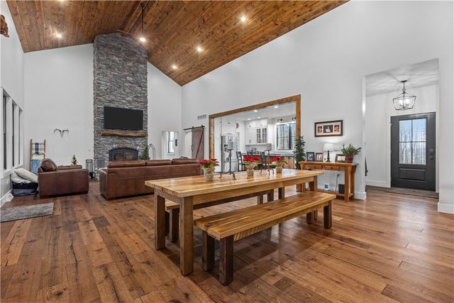 103 Silver Oak Ln, Slippery Rock Twp, PA 16057