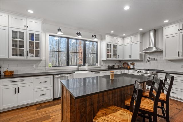 103 Silver Oak Ln, Slippery Rock Twp, PA 16057
