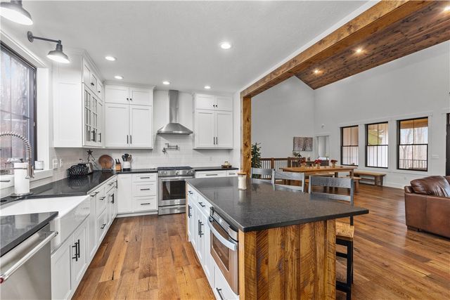 103 Silver Oak Ln, Slippery Rock Twp, PA 16057