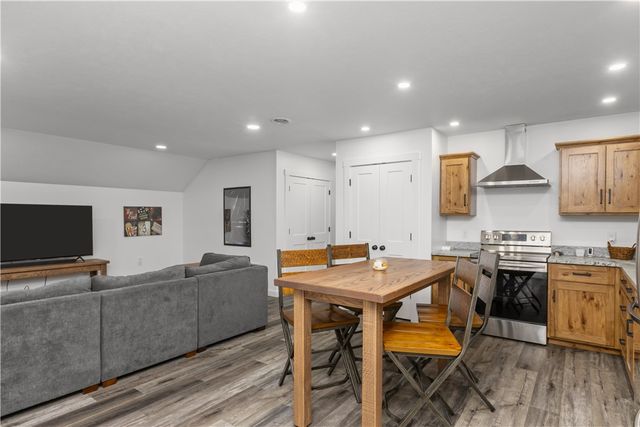 103 Silver Oak Ln, Slippery Rock Twp, PA 16057