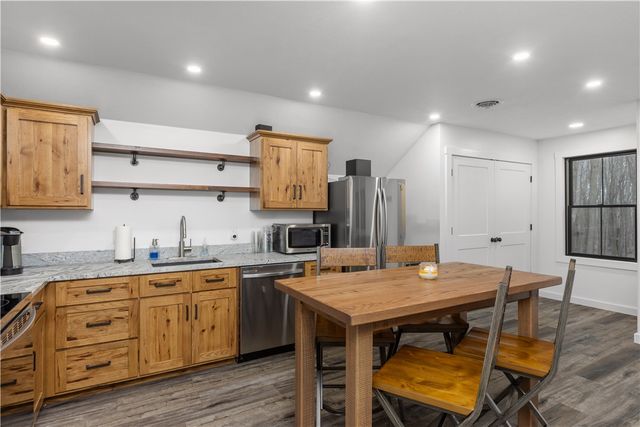 103 Silver Oak Ln, Slippery Rock Twp, PA 16057