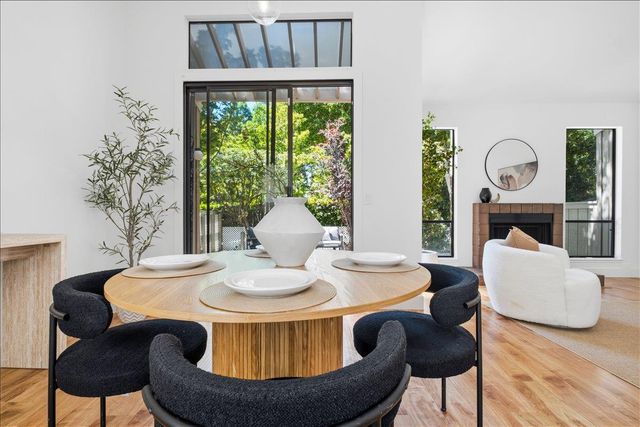 392 N Whisman Road, Mountain View, CA 94043