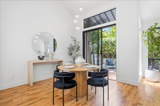 392 N Whisman Road, Mountain View, CA 94043