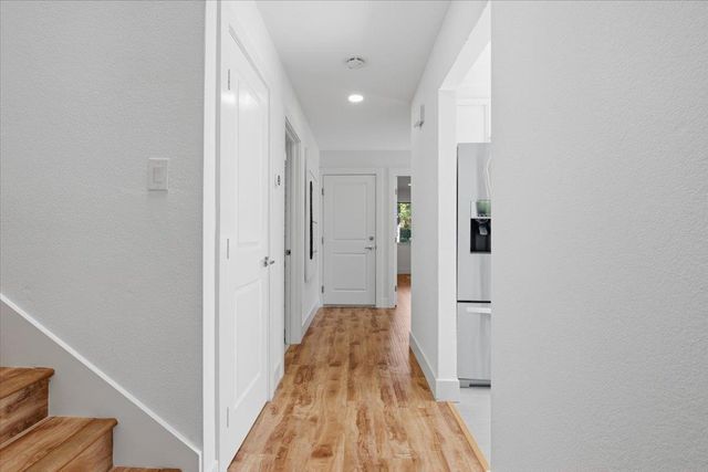 392 N Whisman Road, Mountain View, CA 94043