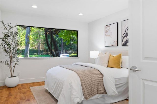 392 N Whisman Road, Mountain View, CA 94043