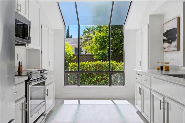 392 N Whisman Road, Mountain View, CA 94043