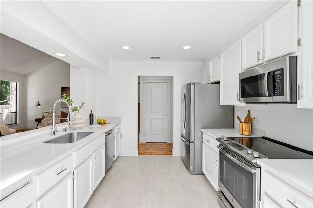 392 N Whisman Road, Mountain View, CA 94043