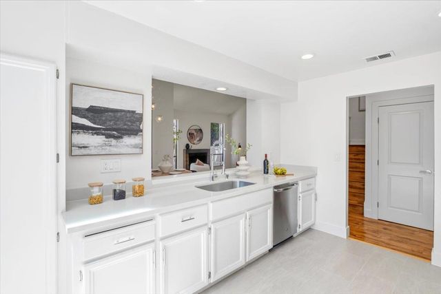 392 N Whisman Road, Mountain View, CA 94043