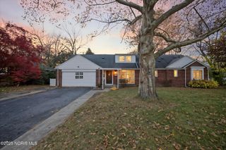 2513 Ashborne Place, Toledo, OH 43606