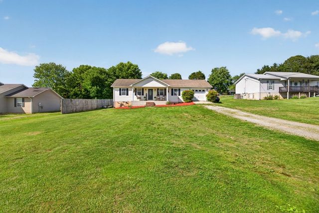 3571 Southmeade Dr, Cookeville, TN 38506