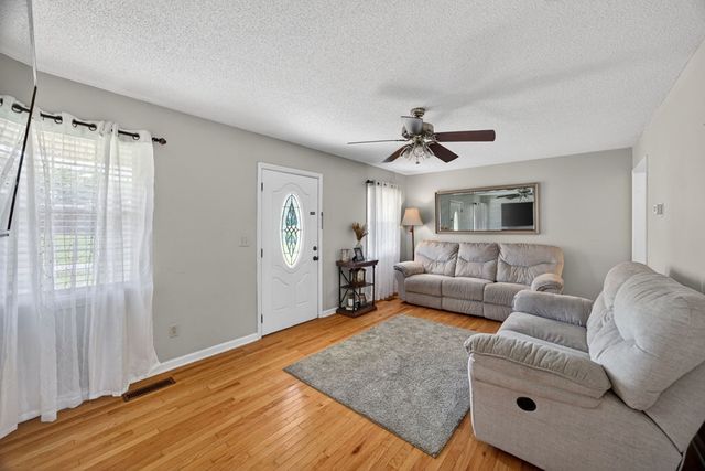 3571 Southmeade Dr, Cookeville, TN 38506