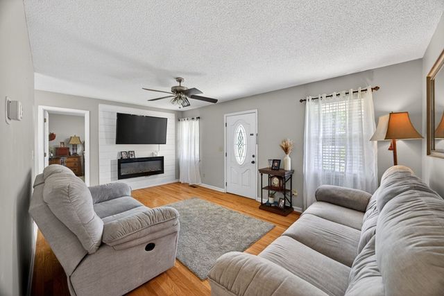 3571 Southmeade Dr, Cookeville, TN 38506