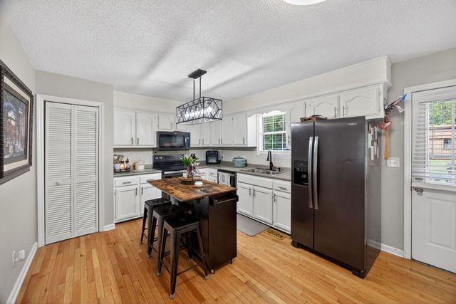 3571 Southmeade Dr, Cookeville, TN 38506