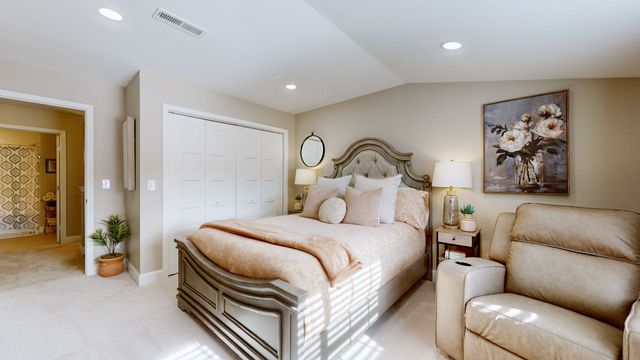 1056 Callaway Dr, Lebanon, TN 37087