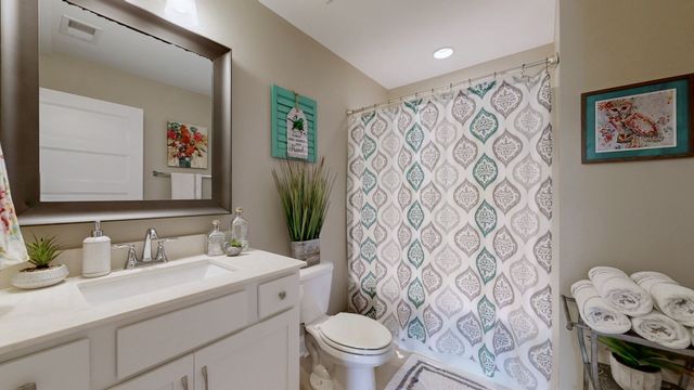 1056 Callaway Dr, Lebanon, TN 37087