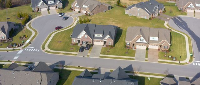 1056 Callaway Dr, Lebanon, TN 37087