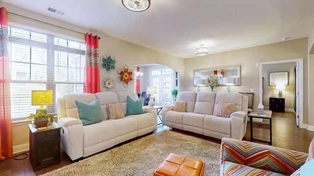 1056 Callaway Dr, Lebanon, TN 37087