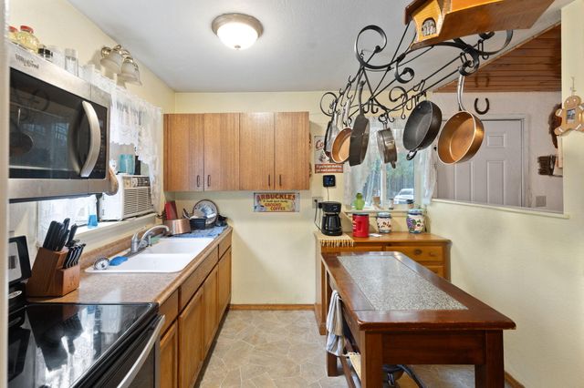 1200 Lower Wolf Creek Road, Wolf Creek, OR 97497