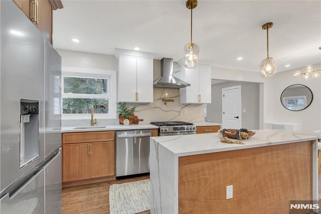 326 Saint Cloud Avenue, West Orange, NJ 07052