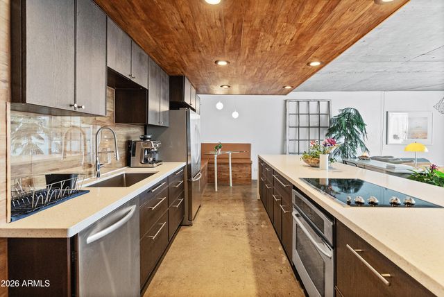 207 W Clarendon Avenue 9A, Phoenix, AZ 85013