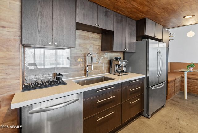 207 W Clarendon Avenue 9A, Phoenix, AZ 85013