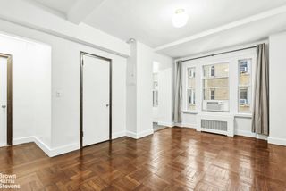 24 5th Ave Apt 818, New York City, NY 10011