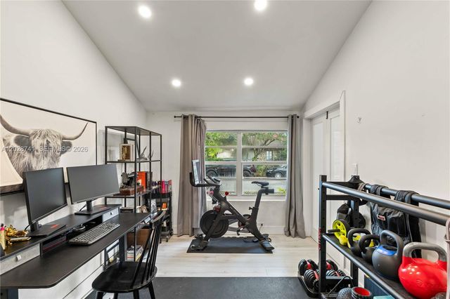 1450 SW 25th Ave, Miami, FL 33145