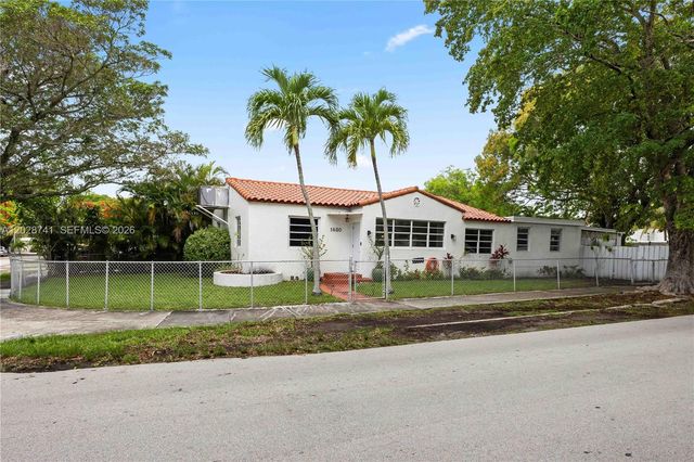 1450 SW 25th Ave, Miami, FL 33145