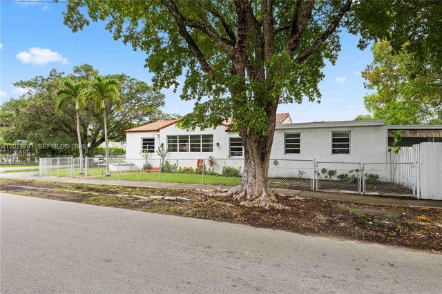 1450 SW 25th Ave, Miami, FL 33145